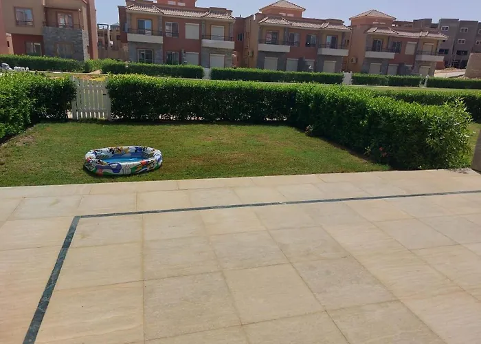 Twin House- La Jolie Marina
